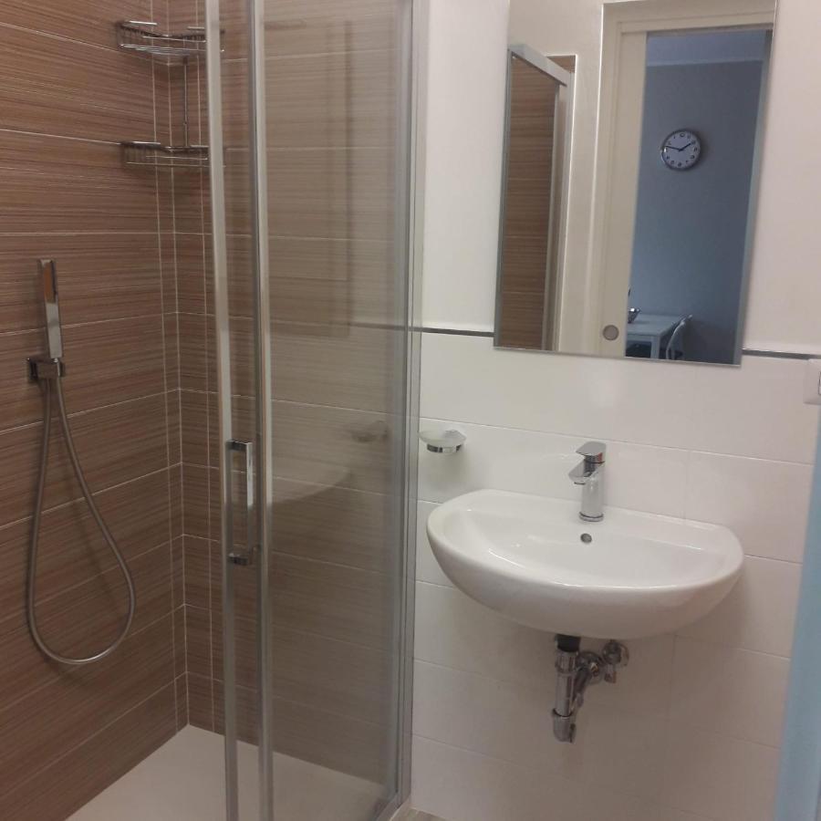 Ad Un Passo Dal Mare Appartement Porto SantʼElpidio Buitenkant foto