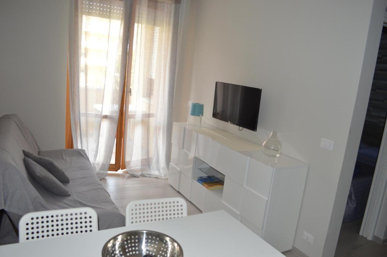 Ad Un Passo Dal Mare Appartement Porto SantʼElpidio Buitenkant foto